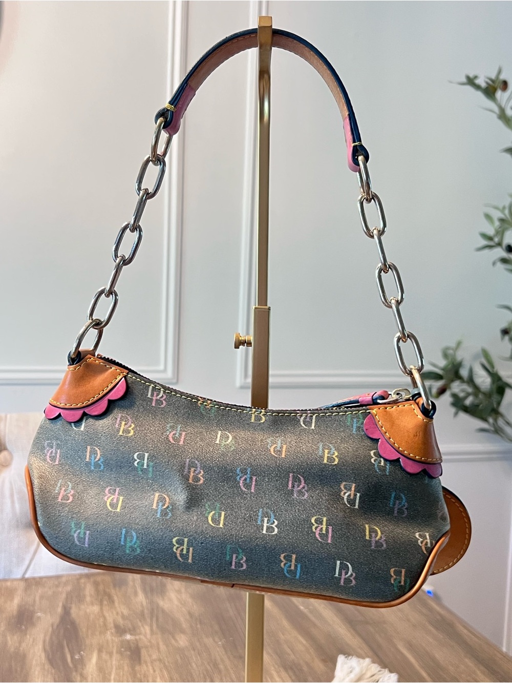Y2K Dooney and Bourke Handbag/Shoulder Bag - Picture 4 of 9